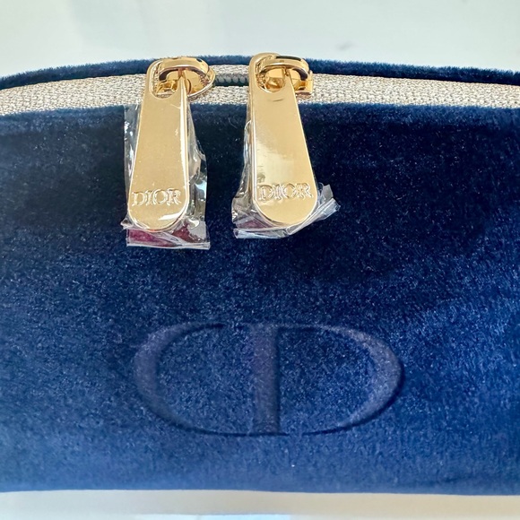 New - Authentic Dior Beauty Cosmetic Bag - Luxury & Cute! - Picture 3 of 6